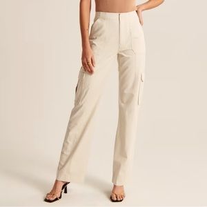 Abercrombie & Fitch Relaxed Cargo Pants NWT